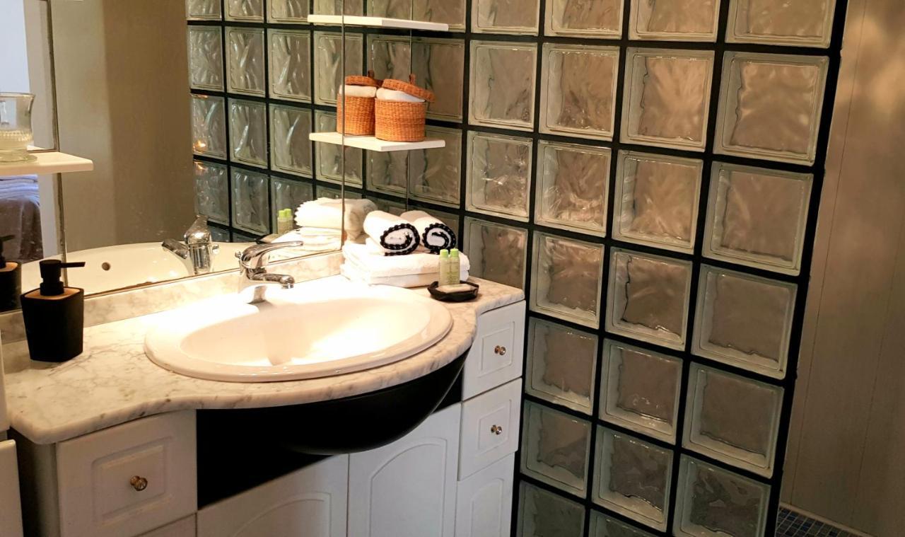La Revetizon Bed & Breakfast Siecq Bagian luar foto